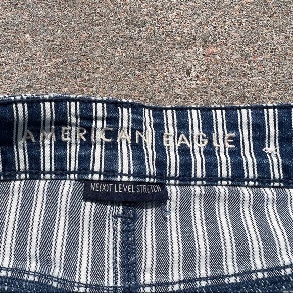 AEO blue white railroad stripe next level stretch high rise Shorty jean shorts - Picture 3 of 5